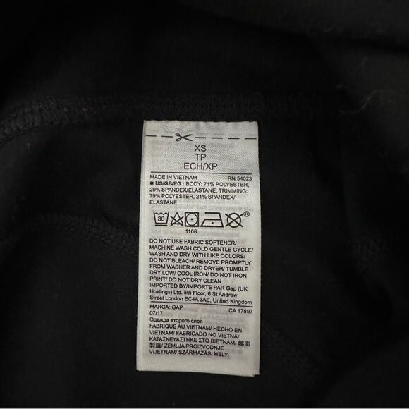 Gap fit, maternity, sculpt compression black leggings size XS ￼ - Picture 7 of 10